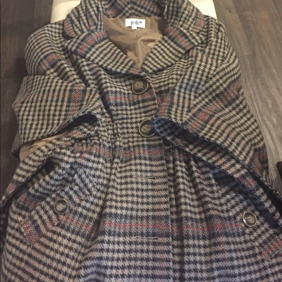 Cape coat - Picture 4 of 8